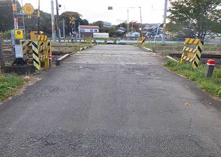 施工前：道路橋りょう整備（再復）工事（道路補修）