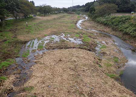 施工前：河川海岸維持管理工事（河道掘削）