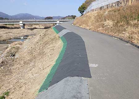施工後：河川海岸維持管理工事（河道掘削）